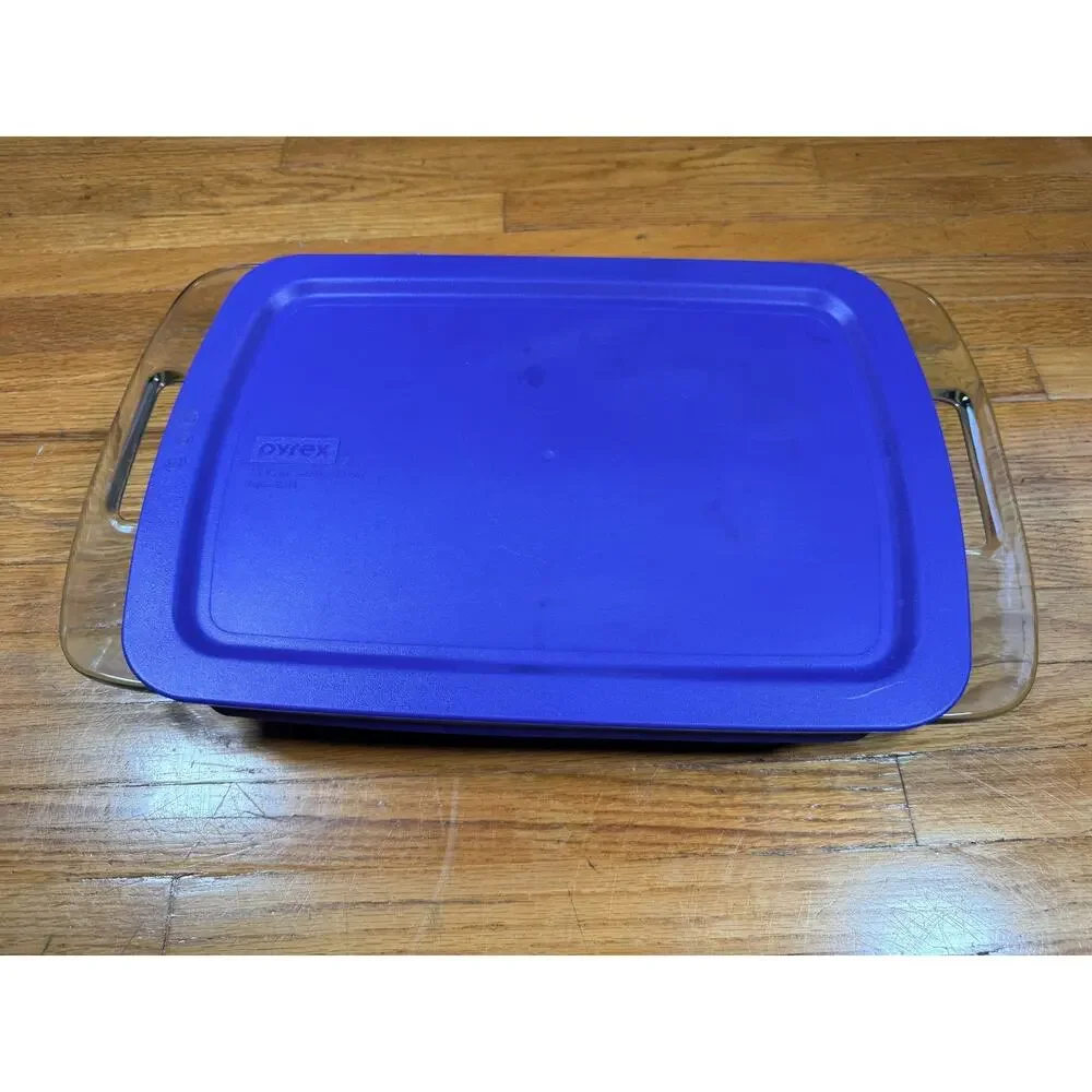 Pyrex Easy Grab Glass Casserole Baking Dish 3qt. 13x9x2 W/Blue Lid New